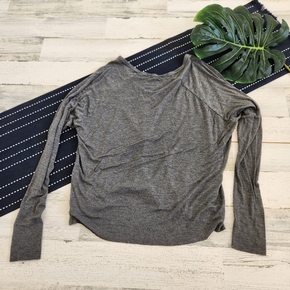 Joah Brown Long Sleeve Scoop Neck T-Shirt Size M/L - Picture 2 of 5